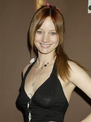 Laurence Leboeuf nude .